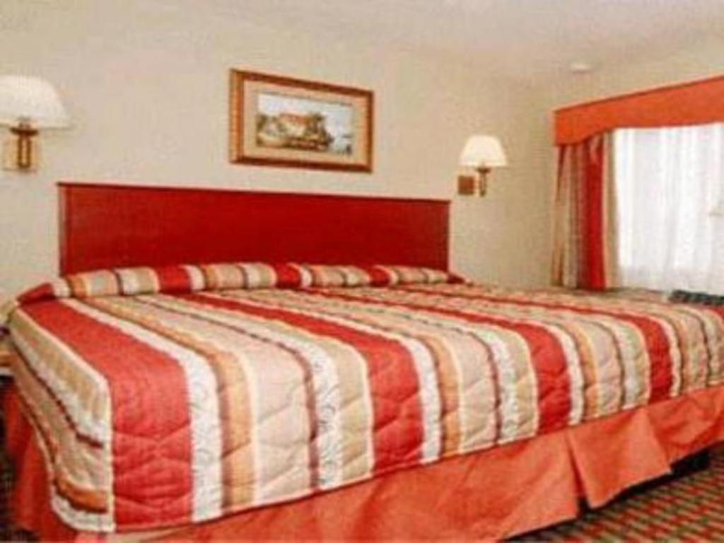 Travelodge By Wyndham Bay Shore Long Island المظهر الخارجي الصورة
