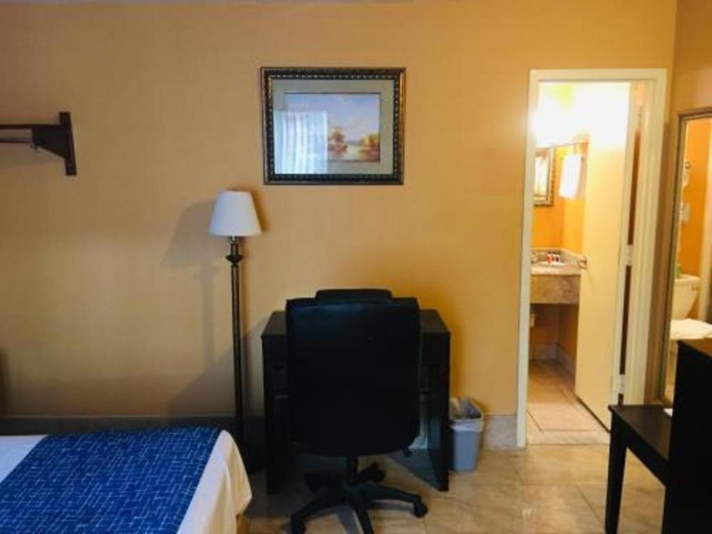 Travelodge By Wyndham Bay Shore Long Island المظهر الخارجي الصورة