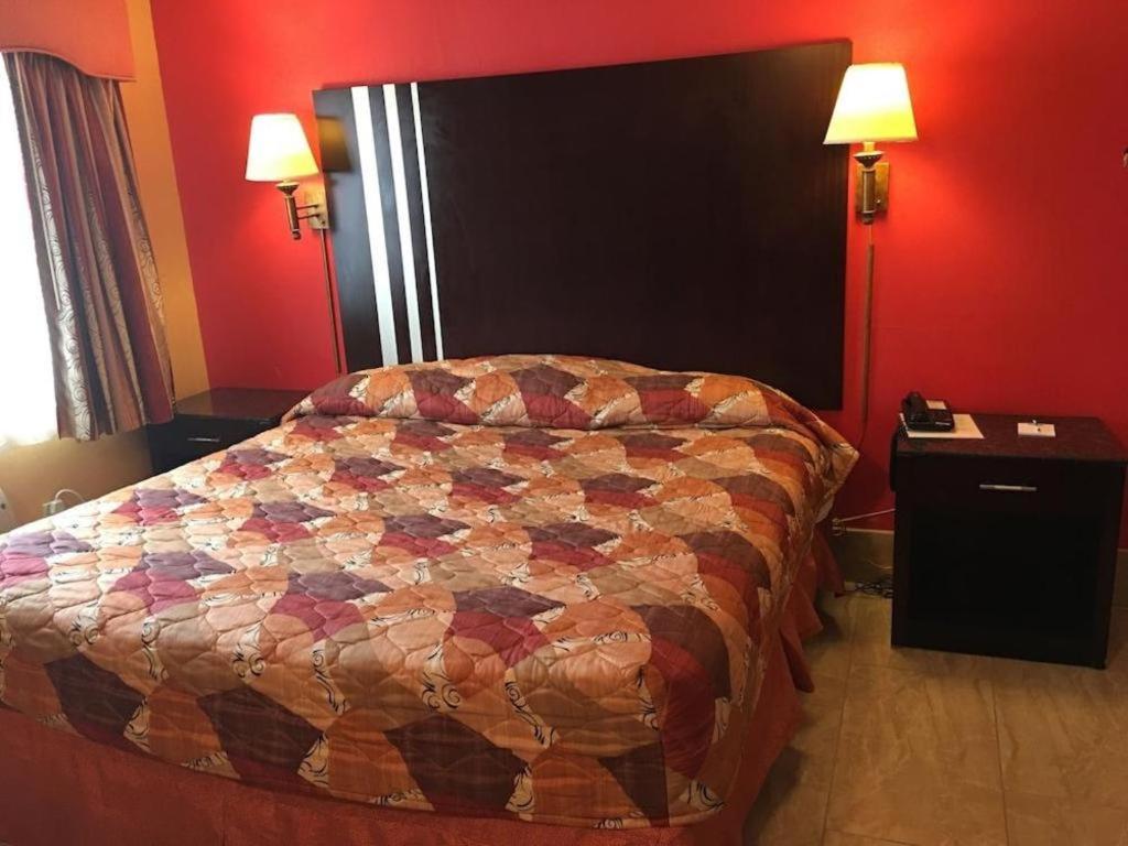 Travelodge By Wyndham Bay Shore Long Island المظهر الخارجي الصورة