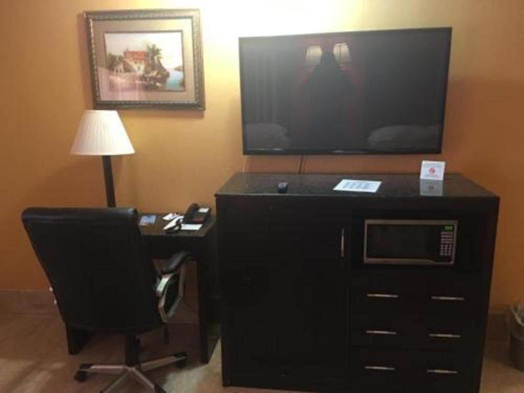 Travelodge By Wyndham Bay Shore Long Island المظهر الخارجي الصورة